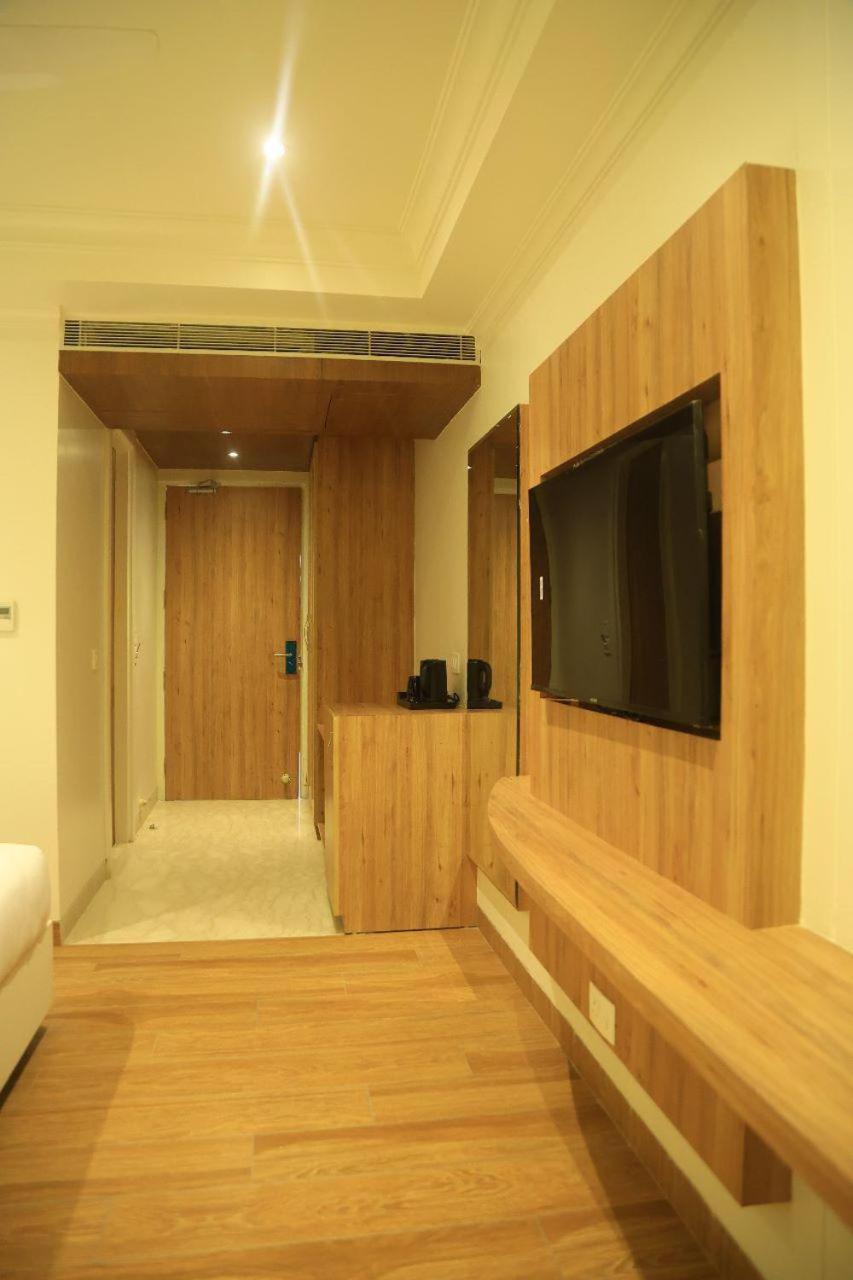 Sapphire Sky Hotel Dehradun Eksteriør bilde